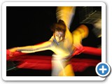 Evelyne. Acrobate